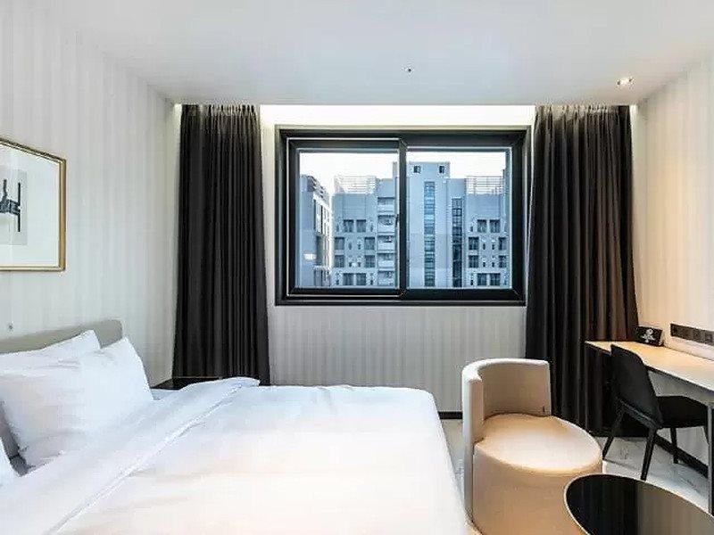 Brown Dot Hotel Jinju Extérieur photo