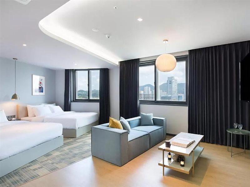 Brown Dot Hotel Jinju Extérieur photo
