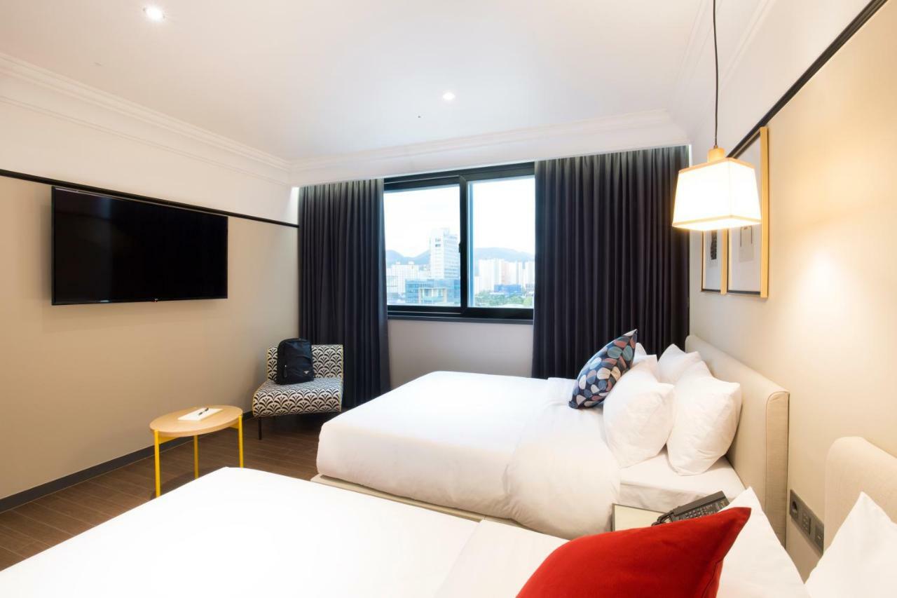 Brown Dot Hotel Jinju Extérieur photo